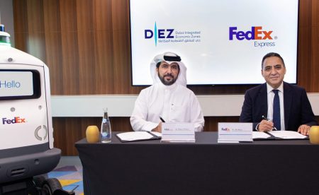 FedEx begins trials of delivery bot Roxo in collaboration with DIEZ Authority and RTA
